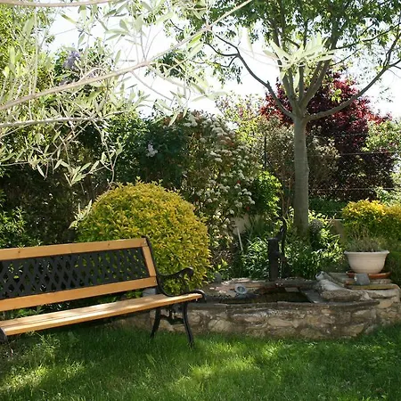 D'hotes Le Puid De Gauthier Bed and breakfast 3*
