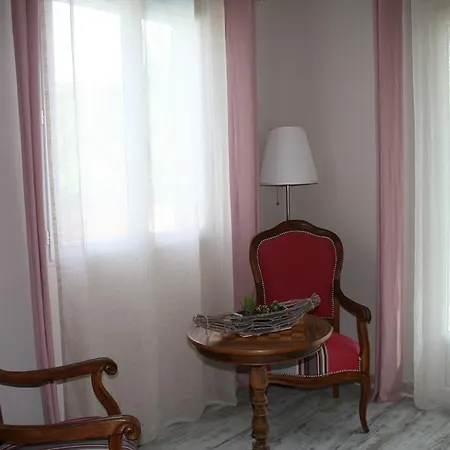 D'hotes Le Puid De Gauthier Bed & Breakfast 3*