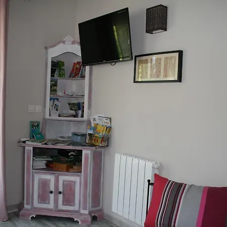 D'hotes Le Puid De Gauthier Bed & Breakfast 3*